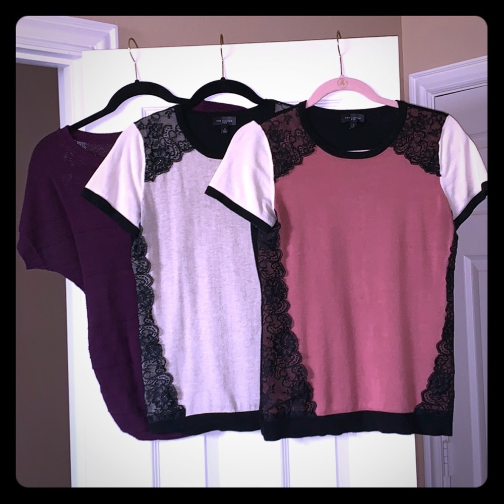 Limited Short Sleeve Knit Tops w/ side details